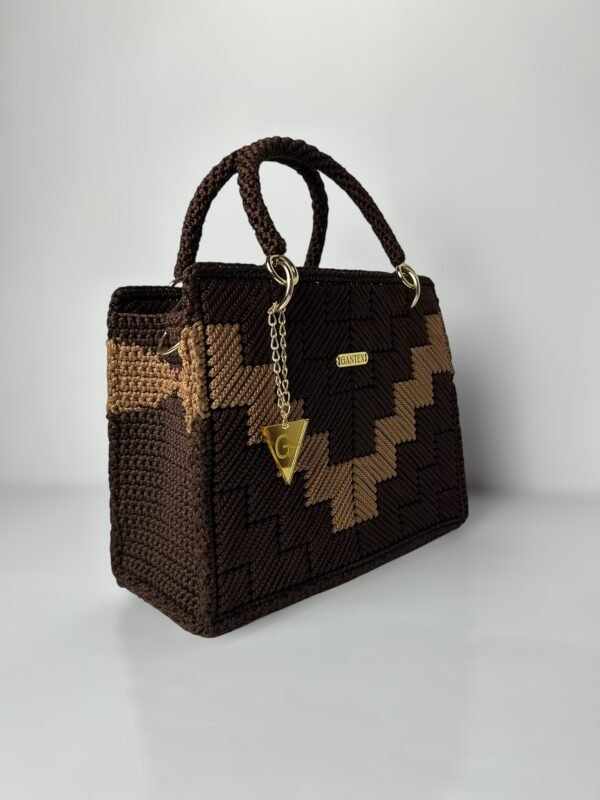 Adom Medium bag (2 colours)